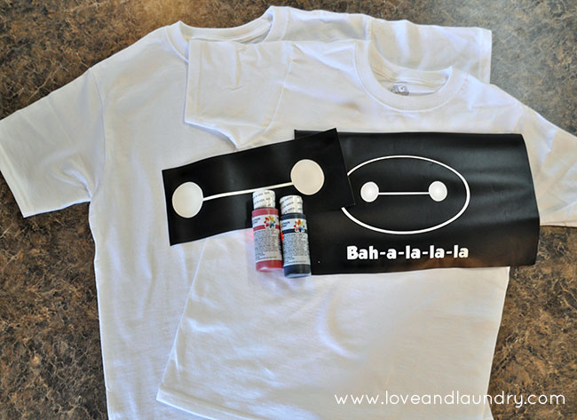 Our boys love Big Hero 6 and this easy DIY Baymax t-shirt is a project that takes less than 10 minutes to make!