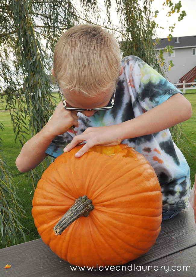 Pumpkin Masters Orange Plastic All in One Party Pumpkin Carving