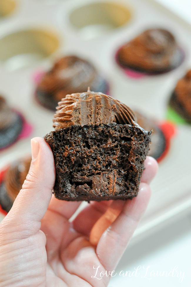 If you are a chocolate lover like me, you'll love these chocolate cupcakes! I bake them for all my kids birthdays. This recipe is for chocolate cake, filled with creamy chocolate ganache, and has a fudgy chocolate frosting and is really easy to bake from scratch! 